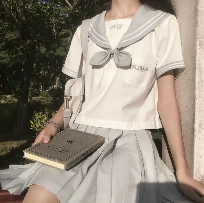 快乐小小姐封面
